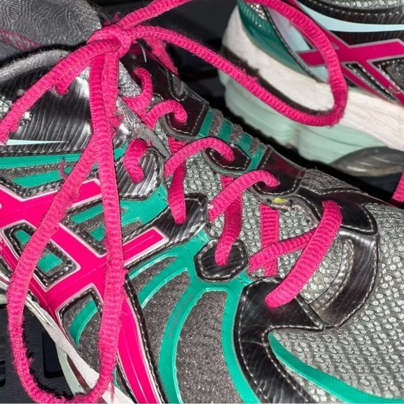 Asics Womens Gel Nimbus 15 Running Shoes Green T3B5N Low Top Sneakers 11.5 - Picture 2 of 7